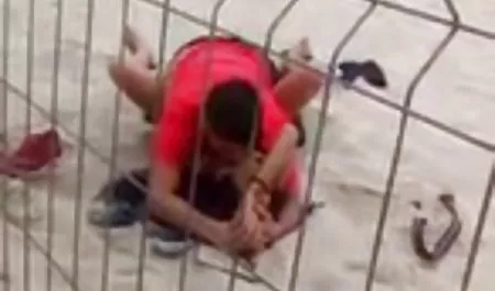 بدنساز نشان داد که چگونه می توان لینک سوپر خارجی از blowjob استفاده کرد