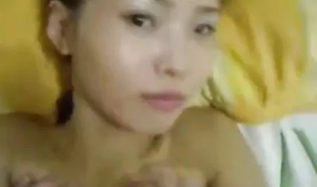 جوجه مسطح مسطح با انگشتان دست و مایل به زرد کانال کلیپ سوپر تلگرام