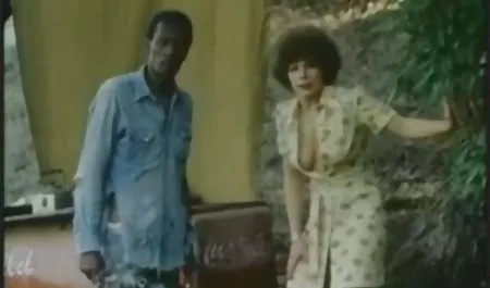 بچه ها ایدی کانال فیلم پورن تلگرام پیرمرد را تماشا می کنند که لعنتی MILF لعنتی